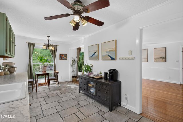 750 Fox Meadow Lane, Bristol, VA 24201