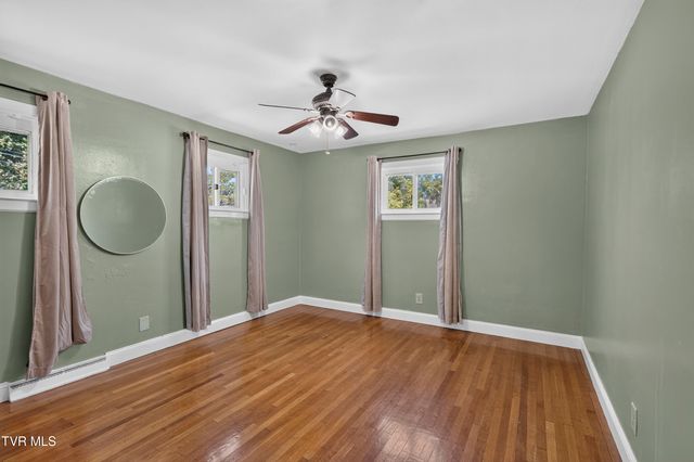 750 Fox Meadow Lane, Bristol, VA 24201