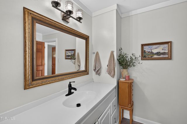750 Fox Meadow Lane, Bristol, VA 24201
