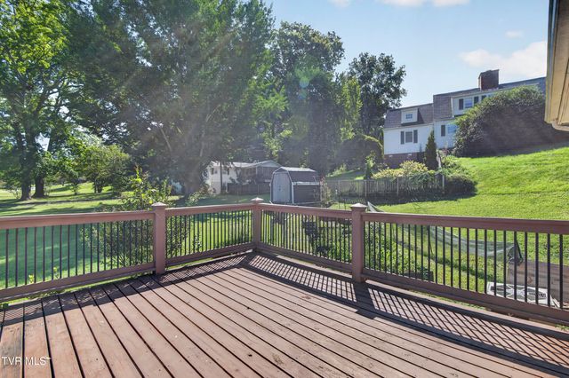 750 Fox Meadow Lane, Bristol, VA 24201