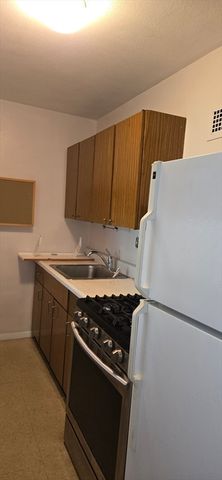 6 Whittier Place 4K, Boston, MA 02114