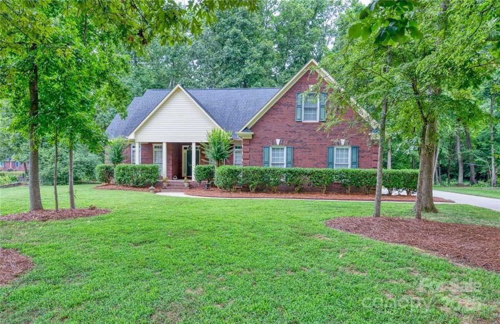 3727 Ayrshire Court, Harrisburg, NC 28075