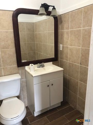 702 San Antonio Avenue 3, Seguin, TX 78155