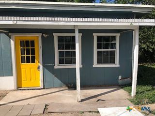 702 San Antonio Avenue 3, Seguin, TX 78155