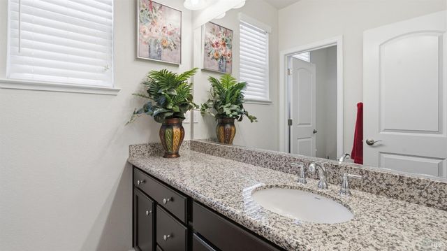 1401 Spur Ln, Fairfield, CA 94533