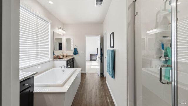 1401 Spur Ln, Fairfield, CA 94533