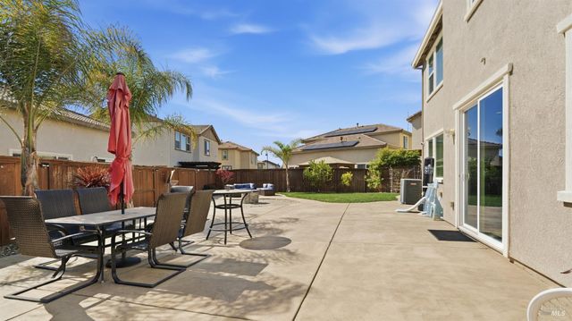 1401 Spur Ln, Fairfield, CA 94533