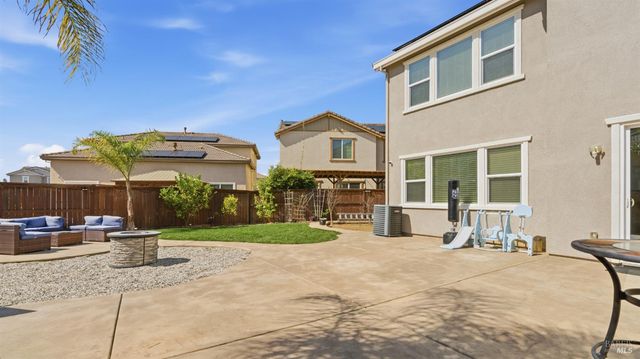 1401 Spur Ln, Fairfield, CA 94533