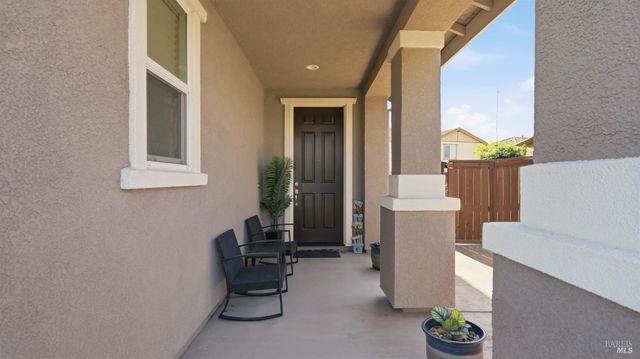 1401 Spur Ln, Fairfield, CA 94533