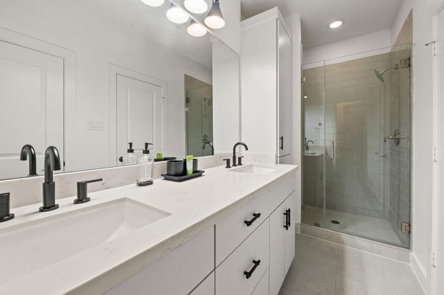 1721 Utah Street A, Houston, TX 77007