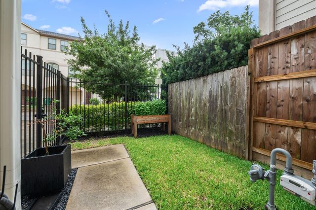 1721 Utah Street A, Houston, TX 77007