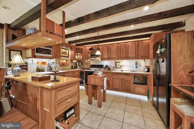 245 ZIEBER RD, Spring City, PA 19475