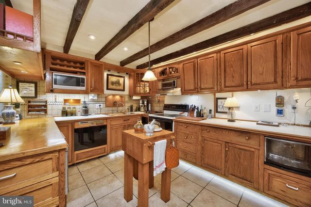 245 ZIEBER RD, Spring City, PA 19475