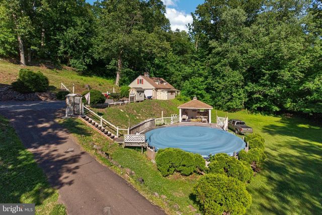 245 ZIEBER RD, Spring City, PA 19475