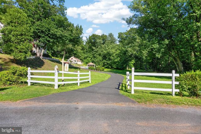 245 ZIEBER RD, Spring City, PA 19475