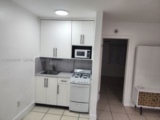 443 SW 4th Ave 3, Miami, FL 33130