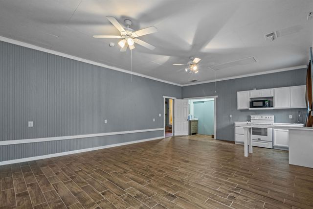 206 Magrath Ave., Conway, SC 29526