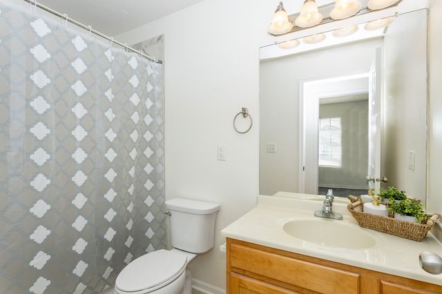 773 SE Willow Brook Court, Waukee, IA 50263