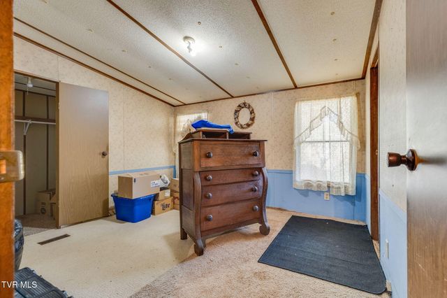 123 Starlight Drive, Elizabethton, TN 37643