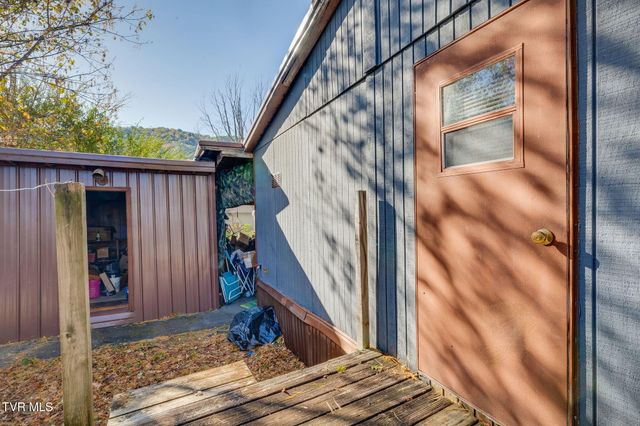 123 Starlight Drive, Elizabethton, TN 37643