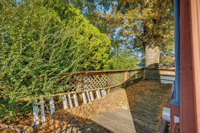 123 Starlight Drive, Elizabethton, TN 37643