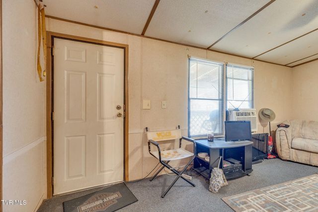 123 Starlight Drive, Elizabethton, TN 37643