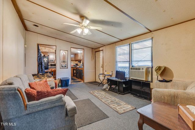 123 Starlight Drive, Elizabethton, TN 37643