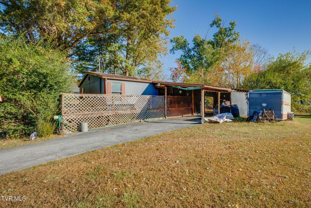 123 Starlight Drive, Elizabethton, TN 37643