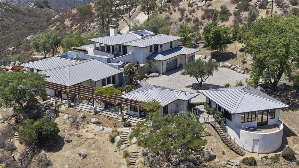 20391 Rancho Villa, Ramona, CA 92065 — exterior