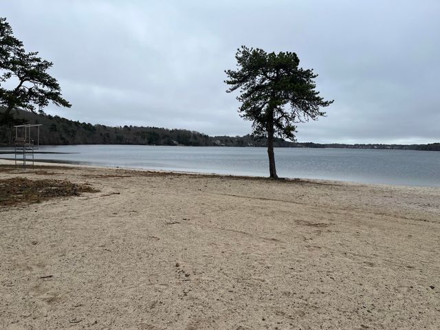 53 Woodland Avenue, Mashpee, MA 02649