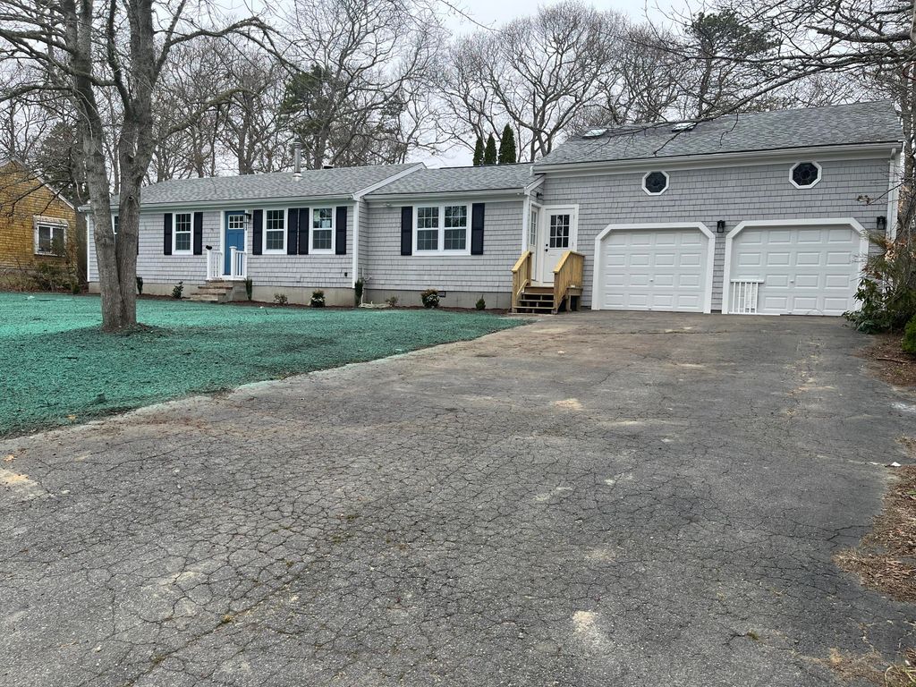 53 Woodland Avenue, Mashpee, MA 02649