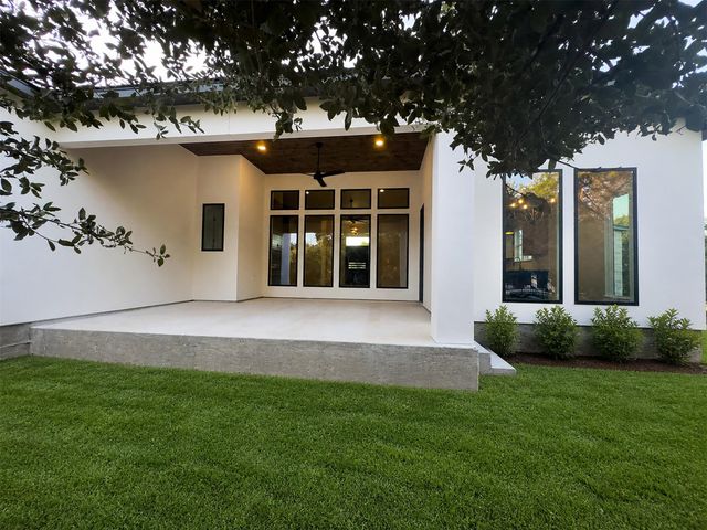 107 Fox Fur, Horseshoe Bay, TX 78657