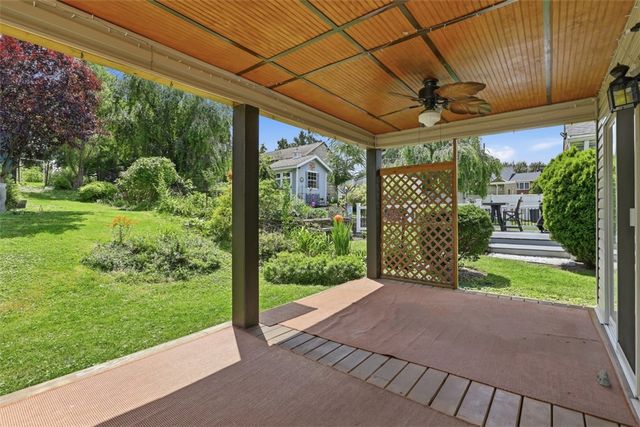 613 Aylesworth Ave, Collier Twp, PA 15017