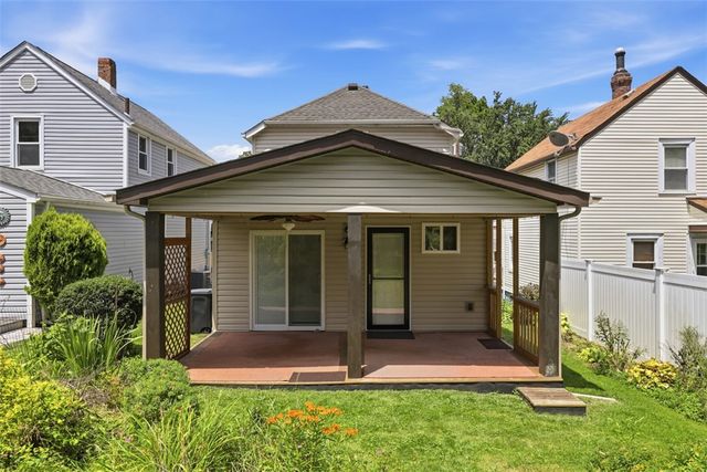 613 Aylesworth Ave, Collier Twp, PA 15017