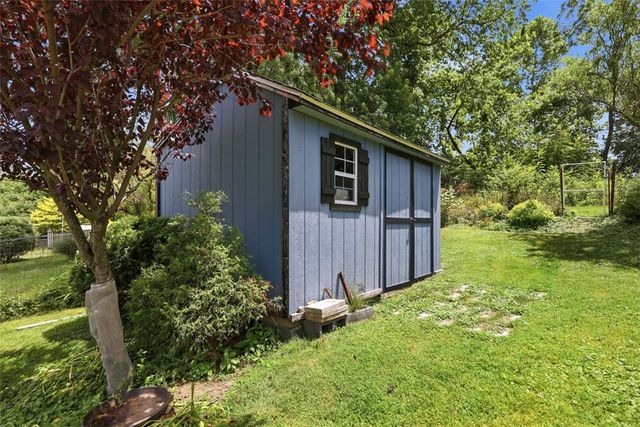 613 Aylesworth Ave, Collier Twp, PA 15017