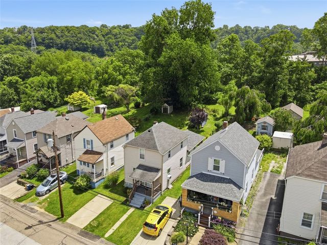 613 Aylesworth Ave, Collier Twp, PA 15017