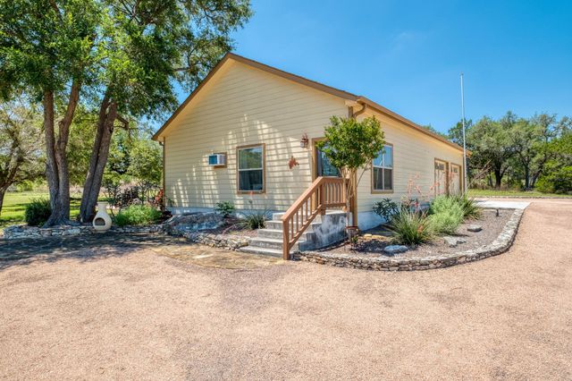 225 Blue Water CV, Wimberley, TX 78676