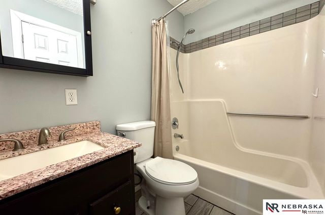 13741 Jamestown Street, Waverly, NE 68462