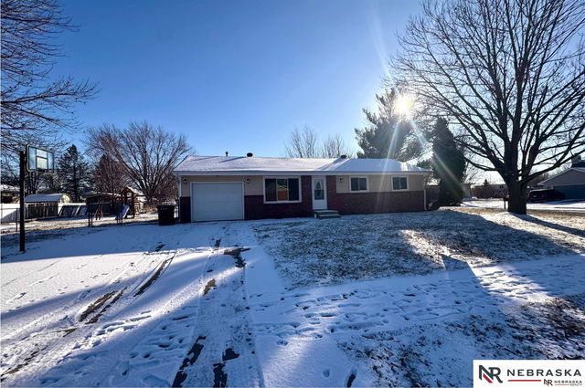 13741 Jamestown Street, Waverly, NE 68462