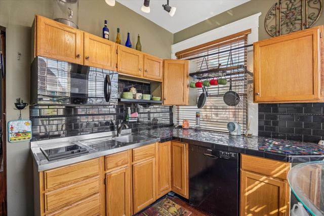 715 Broadway Street, Galveston, TX 77550