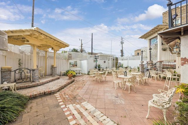 715 Broadway Street, Galveston, TX 77550