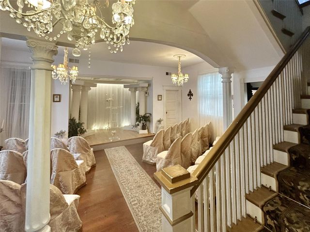 715 Broadway Street, Galveston, TX 77550