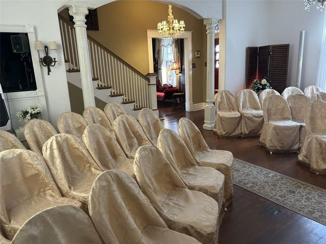 715 Broadway Street, Galveston, TX 77550