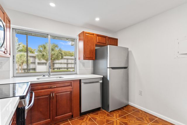 9091 Lime Bay Boulevard 210, Tamarac, FL 33321