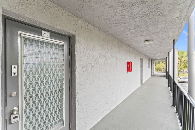 9091 Lime Bay Boulevard 210, Tamarac, FL 33321