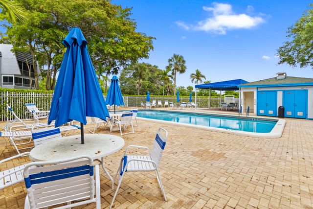 9091 Lime Bay Boulevard 210, Tamarac, FL 33321