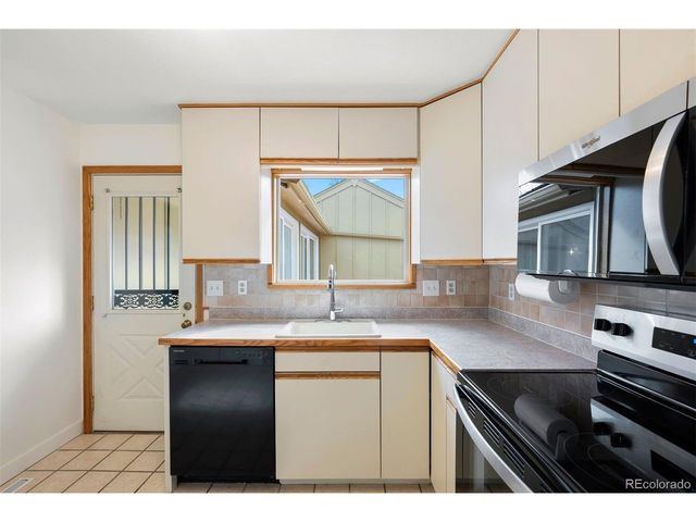 8742 E Amherst Dr A, Denver, CO 80231