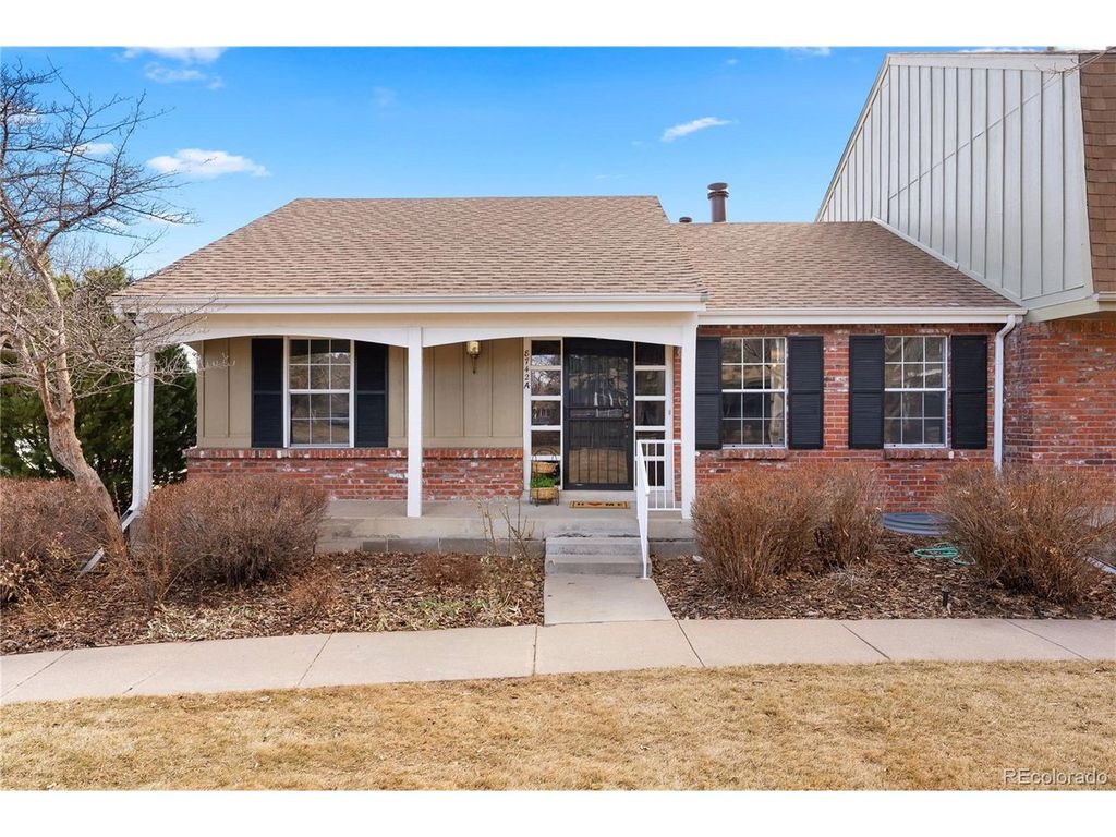 8742 E Amherst Dr A, Denver, CO 80231