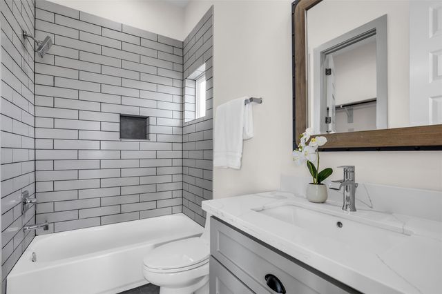 1207 E 28th Street, Houston, TX 77009