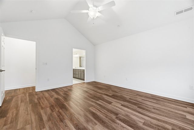 400 Spring Valley Dr, Jackson Twp, PA 16063
